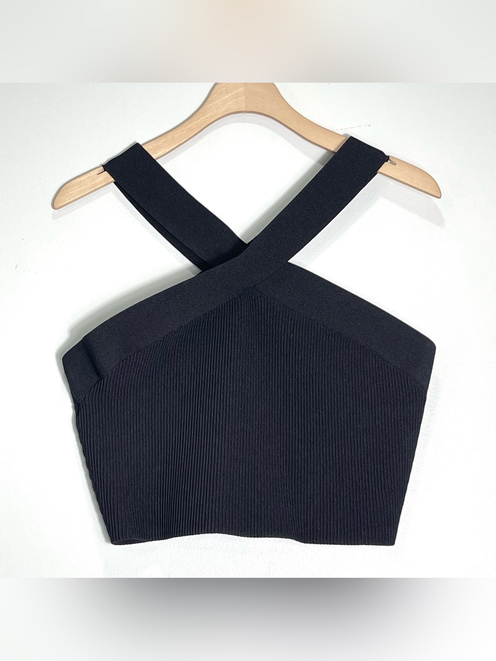 ARITZIA BABATON Sculpt Knit Criss Cross Cropped Black Tank Stretch Size X-Large
